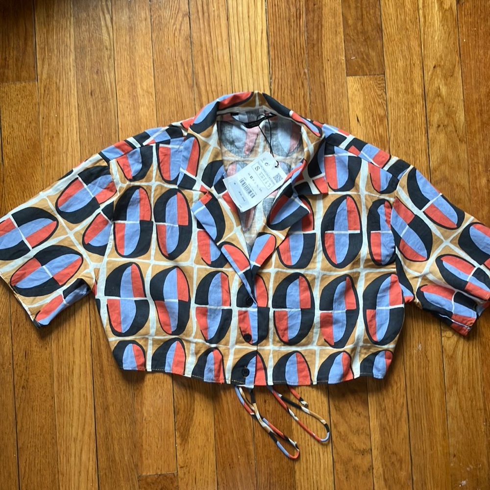 Zara Multicolor Geometric Button Up Crop Top
